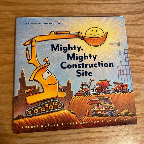 Set of 5 hardcover vehicle themed children’s books. - Picture 3 of 6